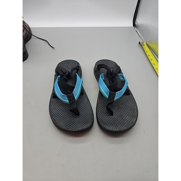 Chaco Sandals Womens Size 8 Blue & Black Pattern Zong Strappy Outdoor Slides - Picture 1 of 5